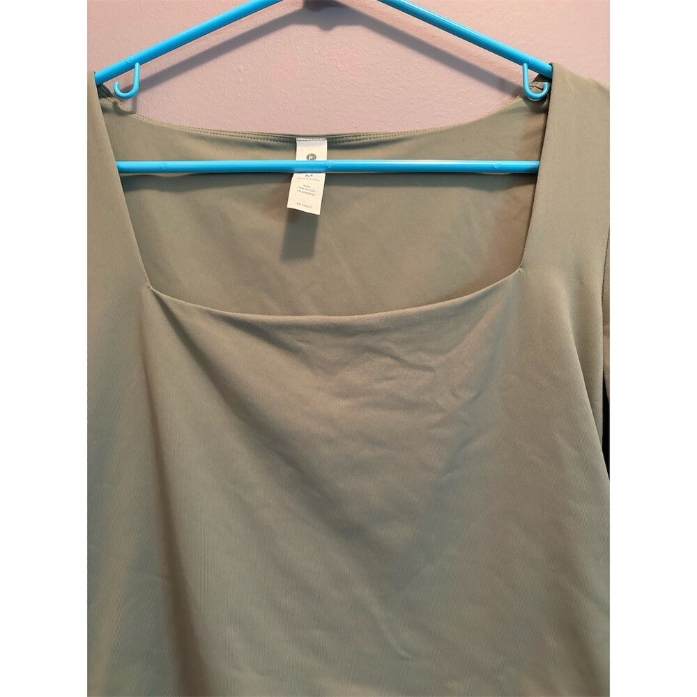 90 Degree by Reflex Top Womens Size M Sage Green Square Neck Long Sleeve - Picture 3 of 7